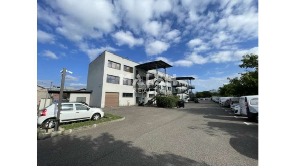 Loue local d'activités de 85m² à Villeurbanne