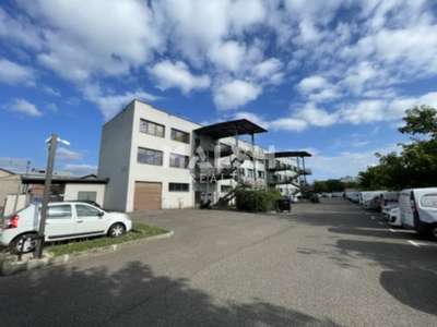 Loue local d'activités de 85m² à Villeurbanne