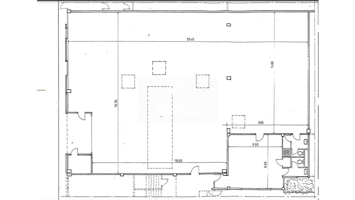 A louer local 567m² à Vitrolles ZI Estroublans