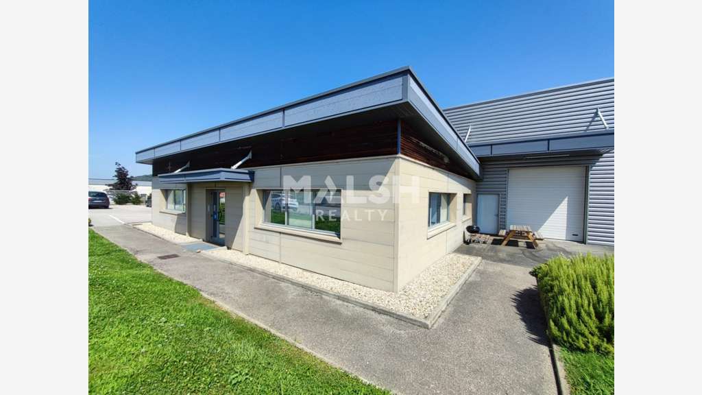 A louer local d'activité bureaux 870m² à Vourles