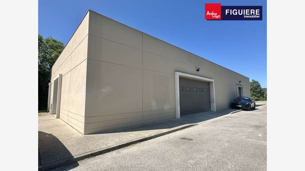 A louer local 259m² à Châteauneuf-le-Rouge