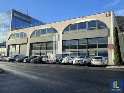 Location Locaux d'activités - Entrepôts à Carros