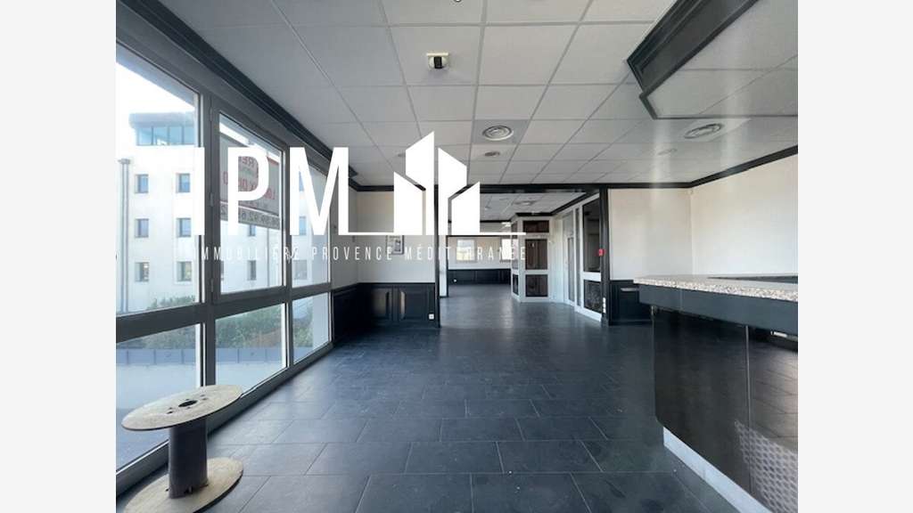 A louer local  480m² LES MILLES 13080 AIX