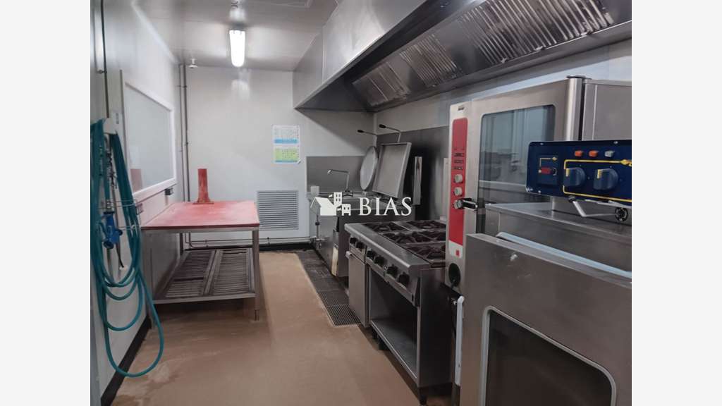 A louer local alimentaire 300m² à a Honfleur