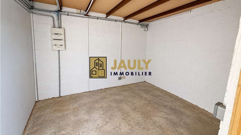 A louer local artisanal en ZFU 220m² à Meaux