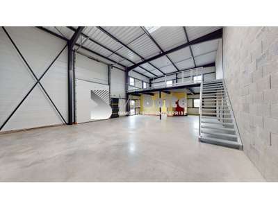 Location Locaux d'activités - Entrepôts à Riorges