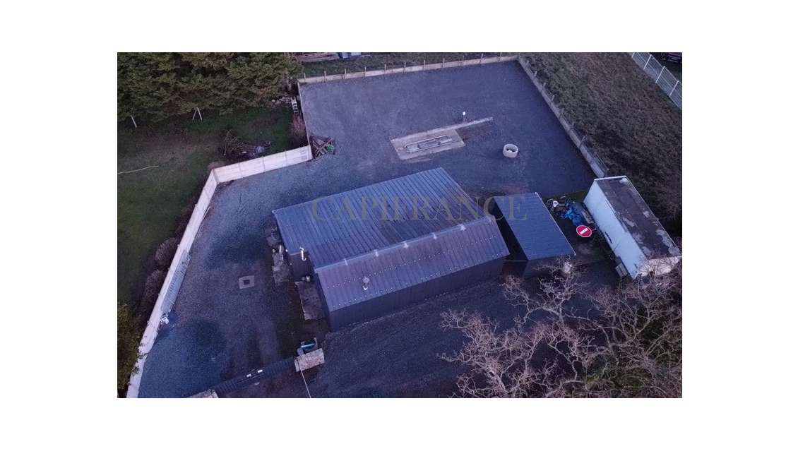 Local artisanal 140m² + terrain 700m² Plouisy RN12