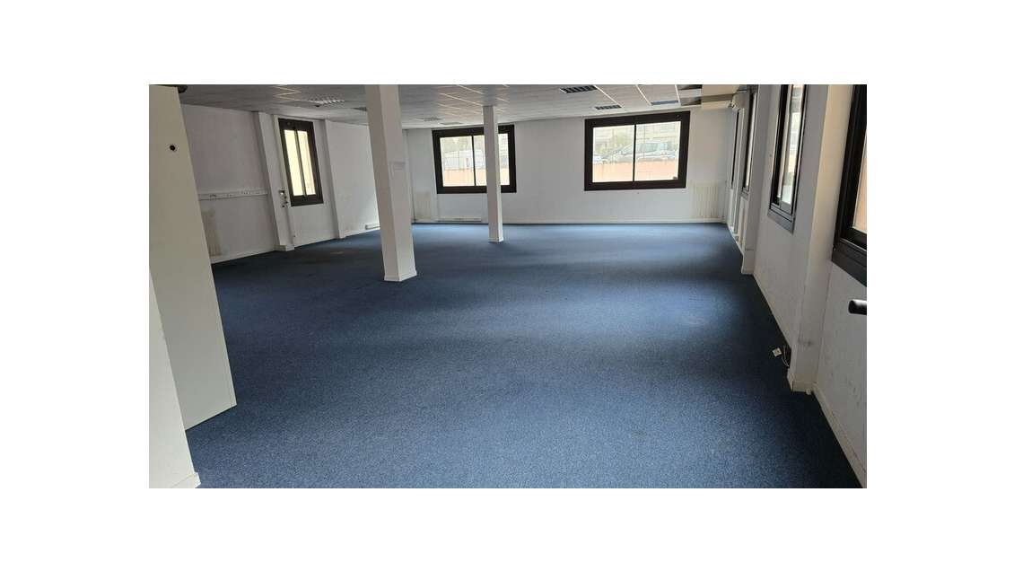 Local bureau 56m² à louer à Nice