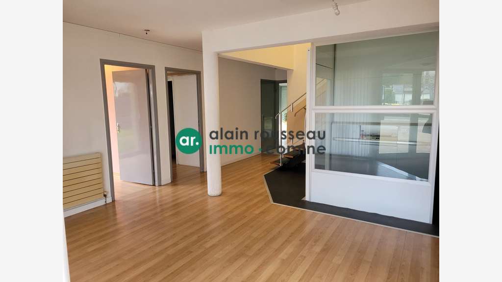 A louer local bureaux 205m² à Orvault Rte Vannes