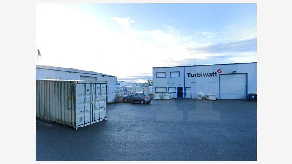A louer local 408m² zone prime Caudan Kerpont