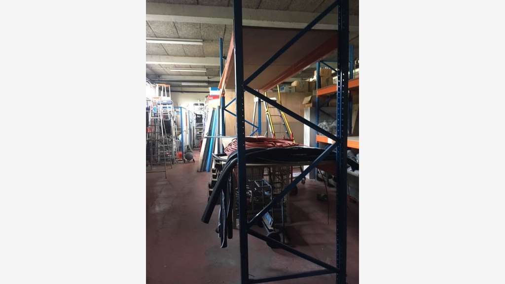 Local d'activités 574m² à louer Chaponost en ZI
