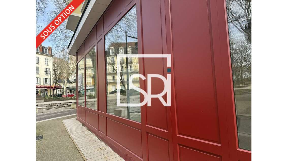 A louer local commercial d'angle 64m² à Vichy