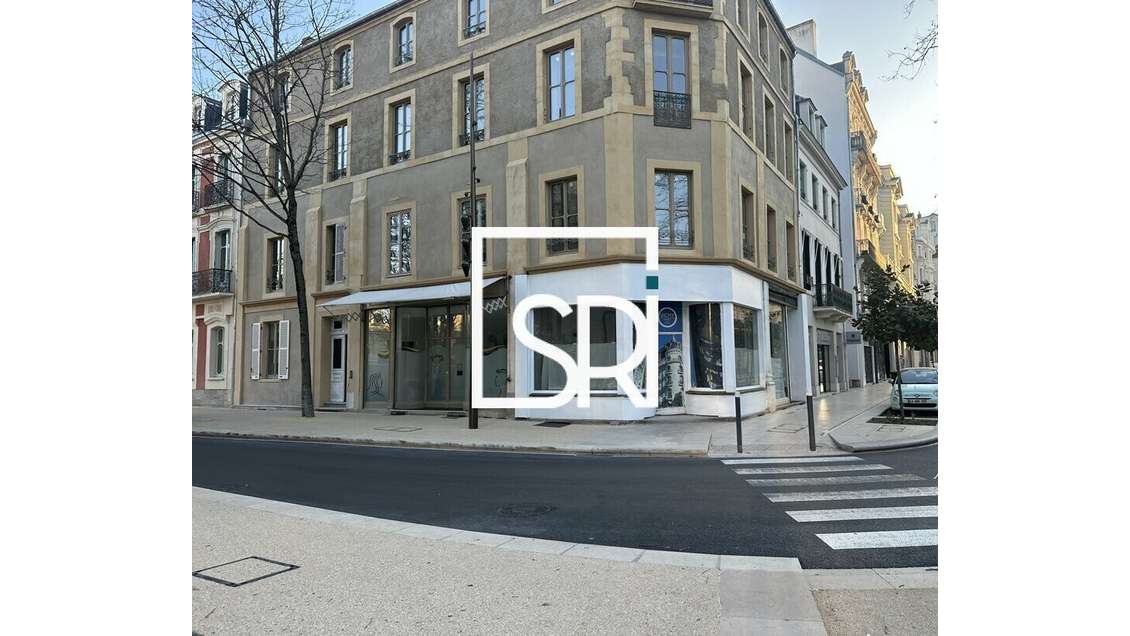 Local commercial 100m² à louer à Vichy 