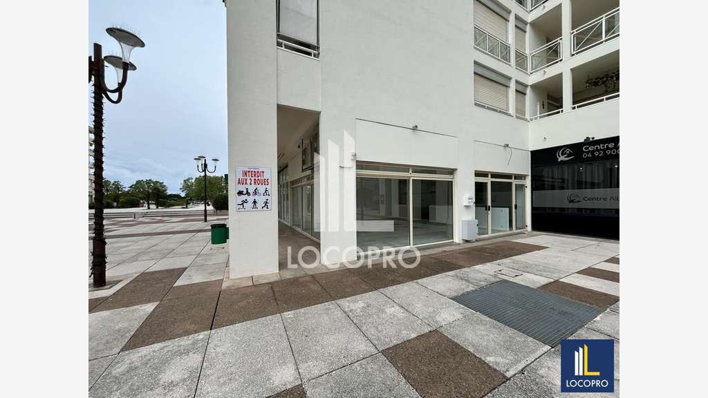 A louer local commercial 127m² à Juan-les-Pins