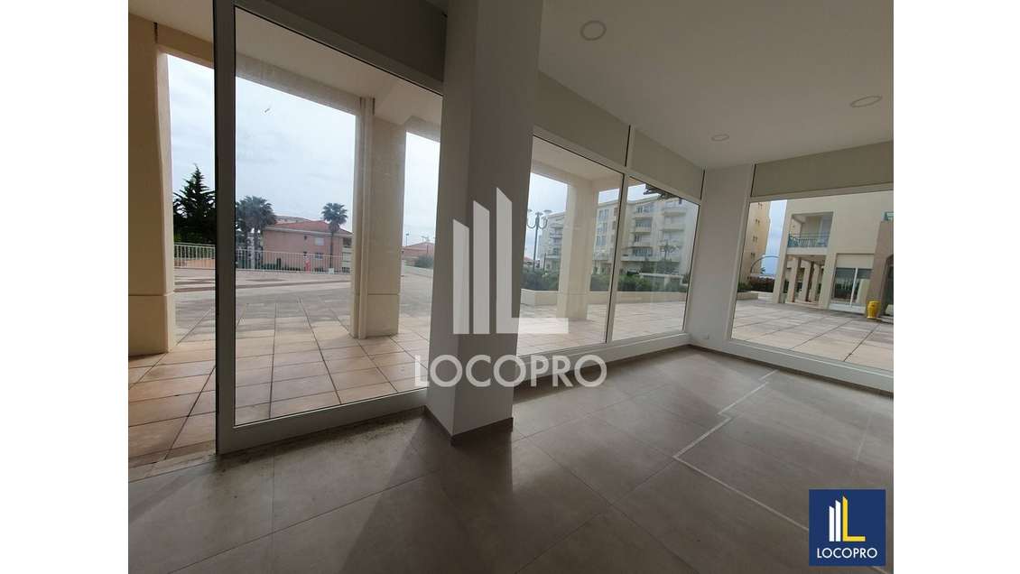 A louer local 41m² à Juan-les-Pins parc Exflora