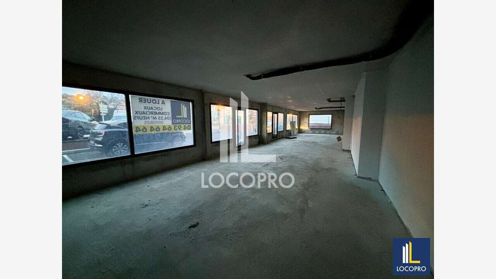 A louer locaux 134m² à La Roquette-sur-Siagne