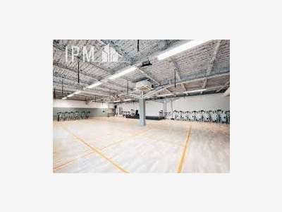 Local commercial de 1 008m² à louer à Avignon