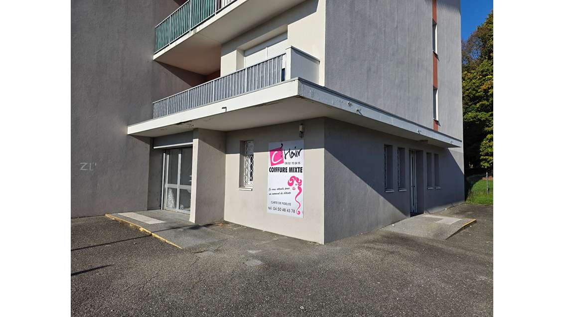 A louer local commercial de 108m² à Valserhône