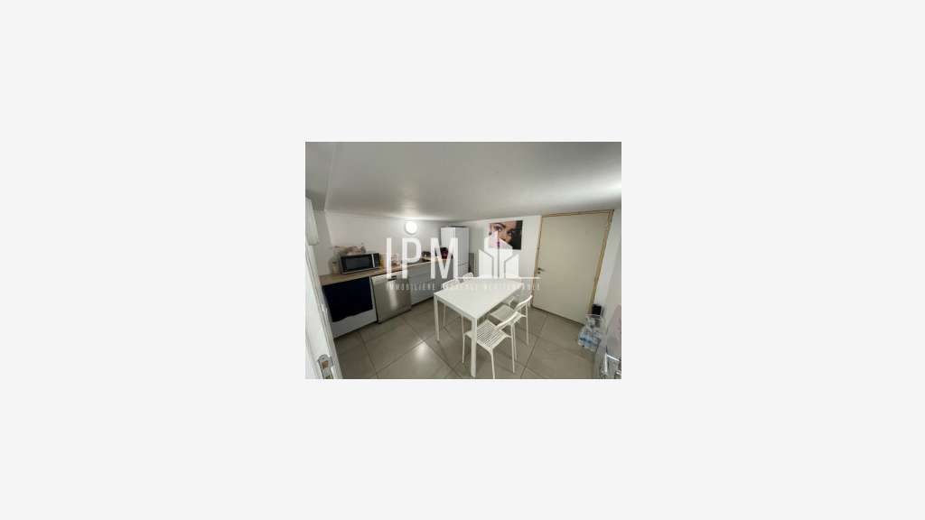 A louer local commercial 135m² Marseille 13003