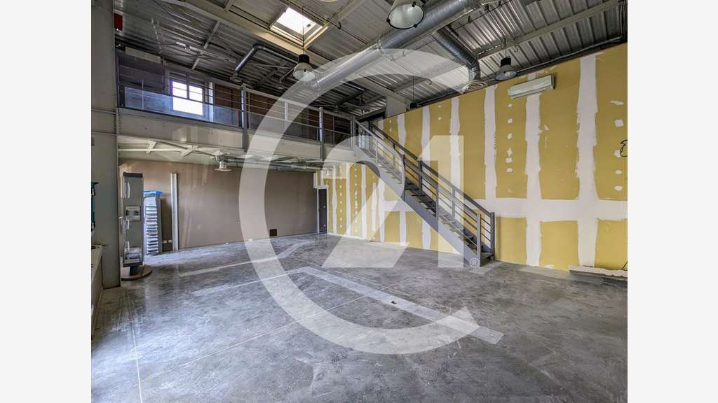 Loue local commercial 160m² St Marcel les Valence