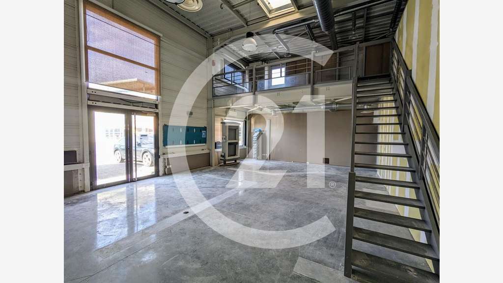 Loue local commercial 160m² St Marcel les Valence