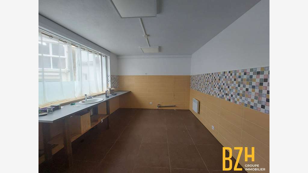 Local commercial de 186m² à louer proche Lorient