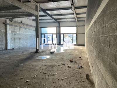 Loue local commercial 199m² à Gignac zac Florides