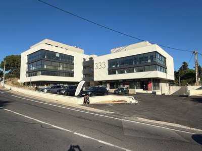 A louer local commercial 207m² La Seyne sur Mer