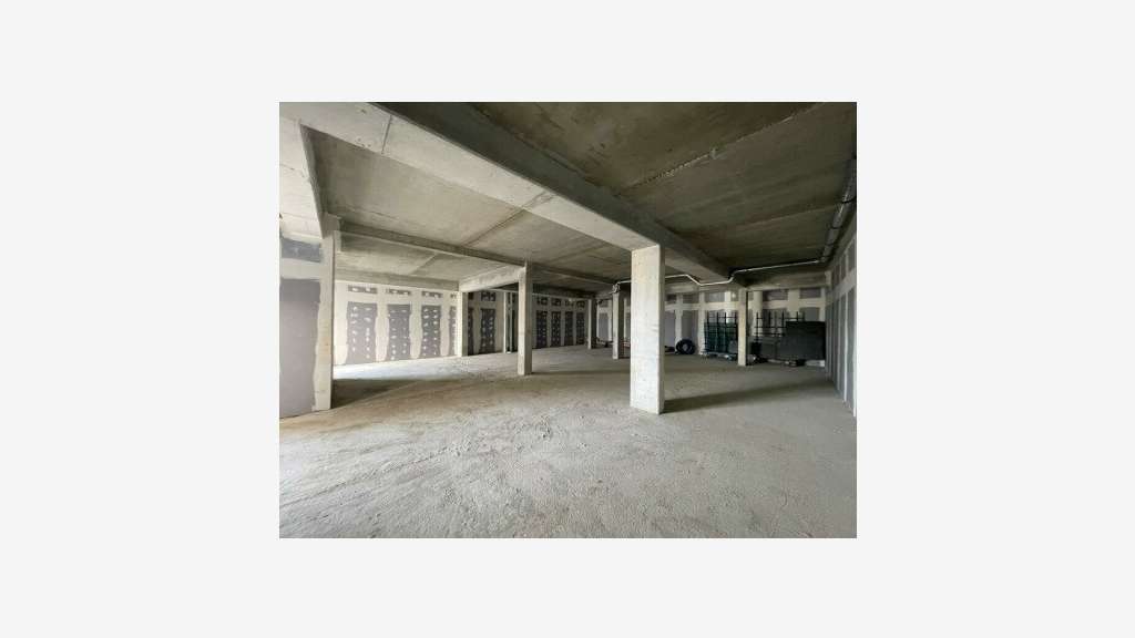A louer local commercial 207m² La Seyne sur Mer