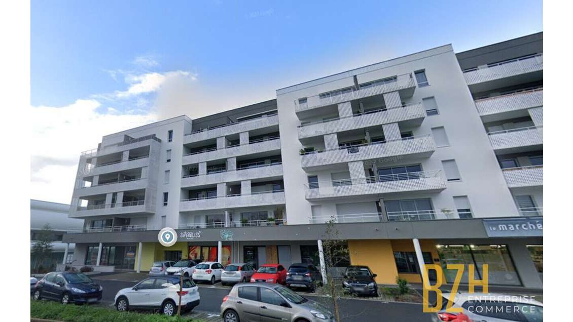 Local commercial 220m² à louer à Hennebont