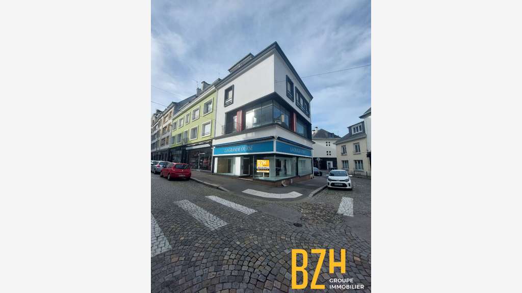 Local commercial de 240m² à louer à Lorient
