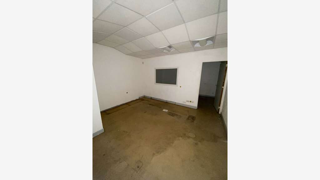 A louer local commercial de 25m² Le Robert