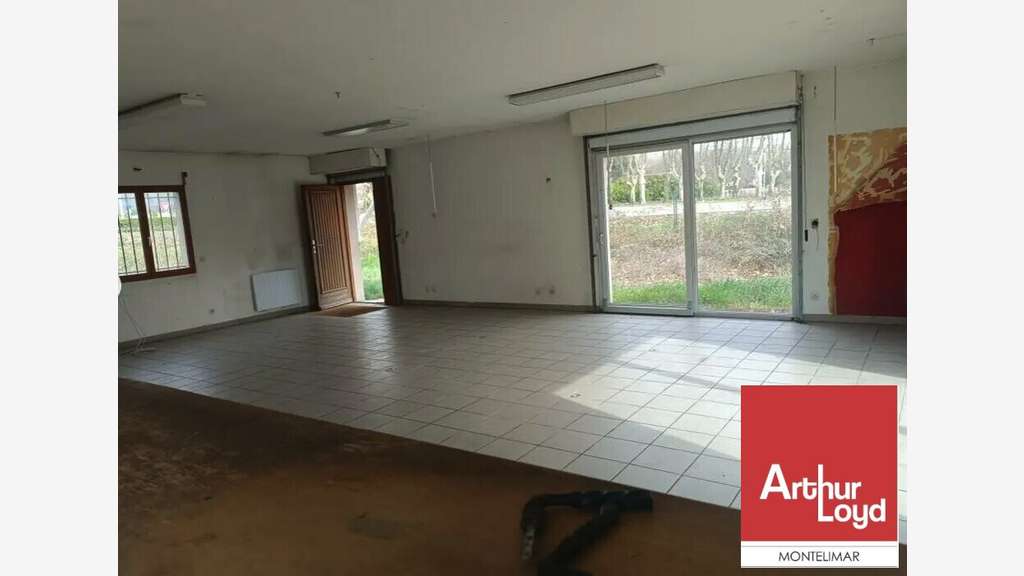 A louer local activité 135m² à l'Est de Montélimar
