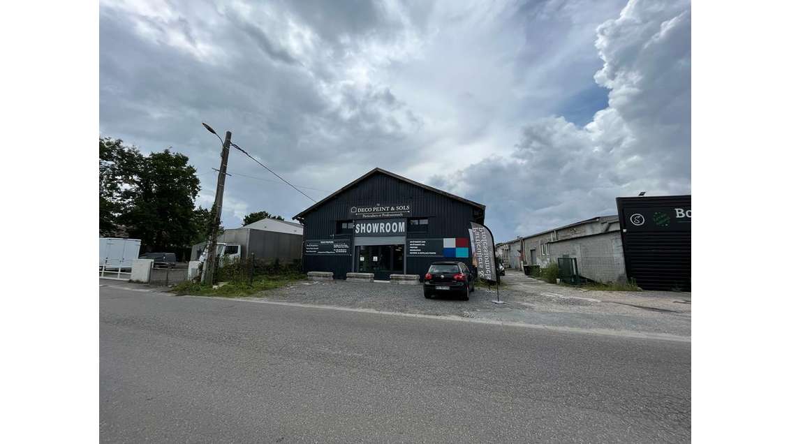 Local commercial 340m² à louer Saint Jean d'Illac