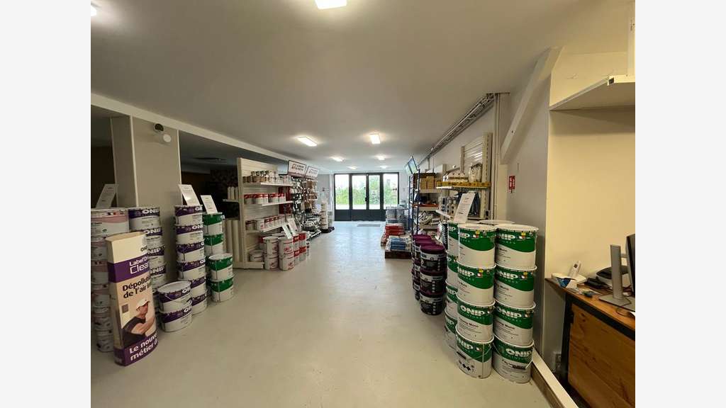 Local commercial 340m² à louer Saint Jean d'Illac