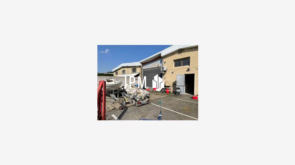 A louer local commercial 370m² Martigues Ecopolis