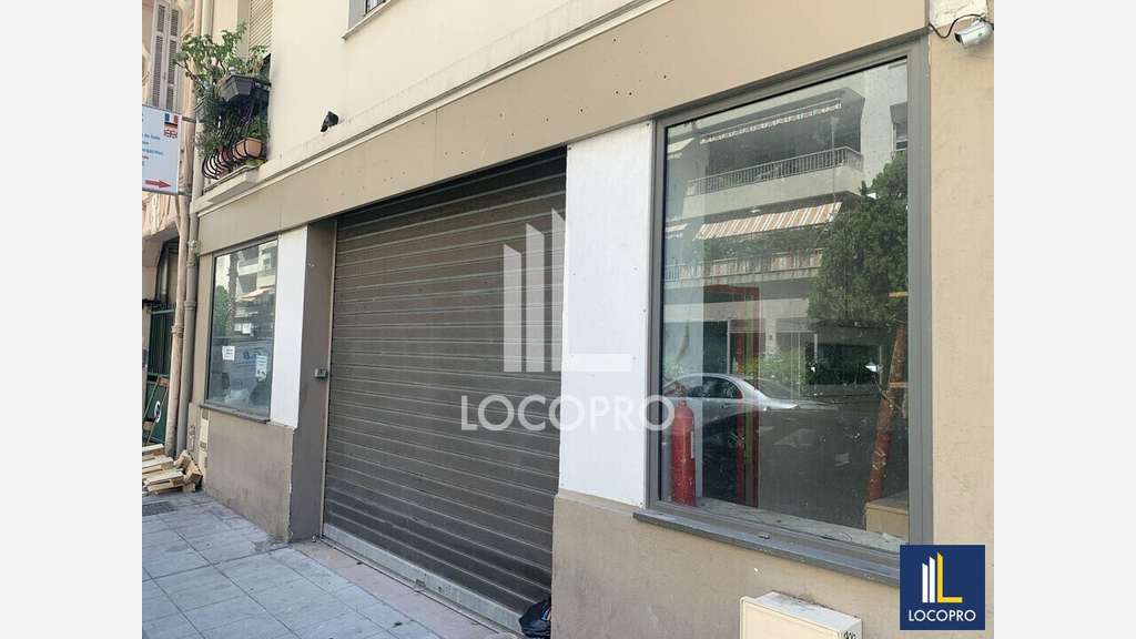 Local commercial à louer de 400m² en CV de Nice