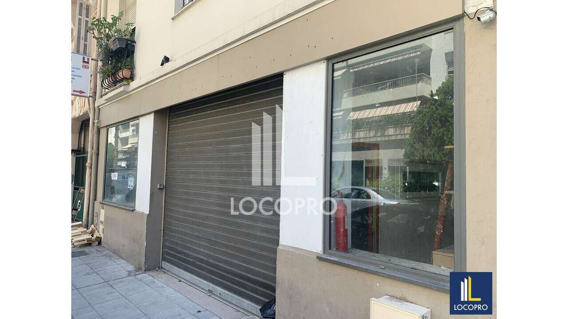 Local commercial à louer de 400m² en CV de Nice