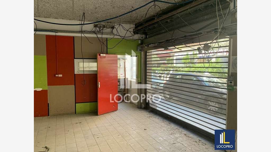 Local commercial à louer de 400m² en CV de Nice