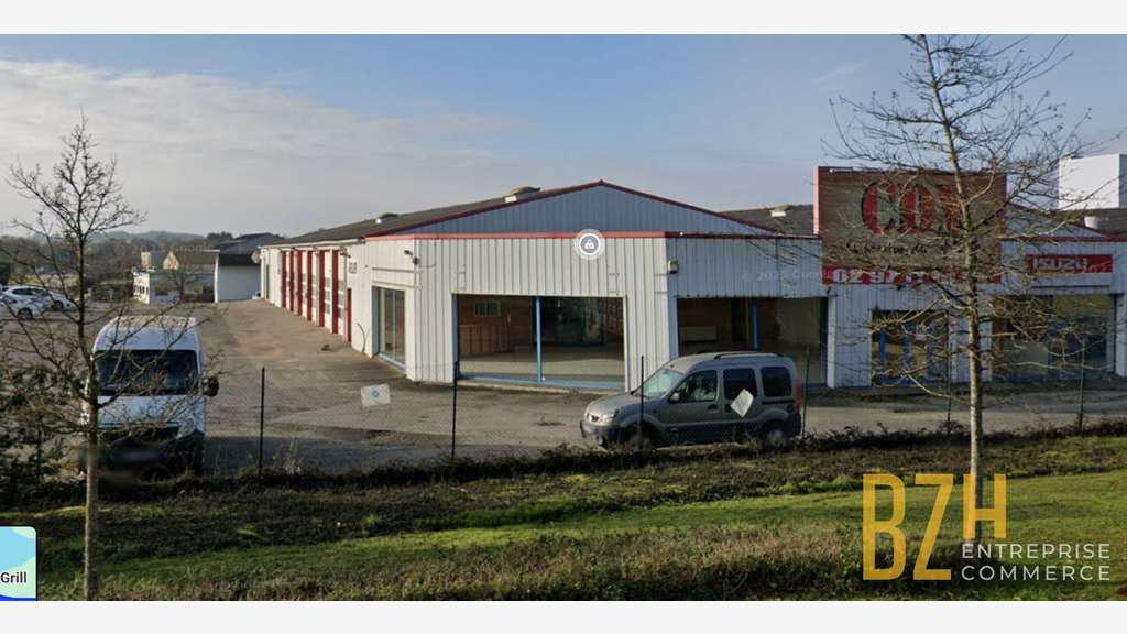 Local commercial de 490m² à louer à Plouay