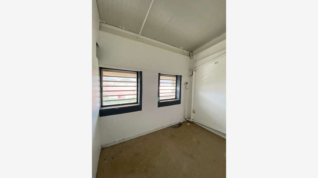 A louer local commercial 50m² proche centre Robert