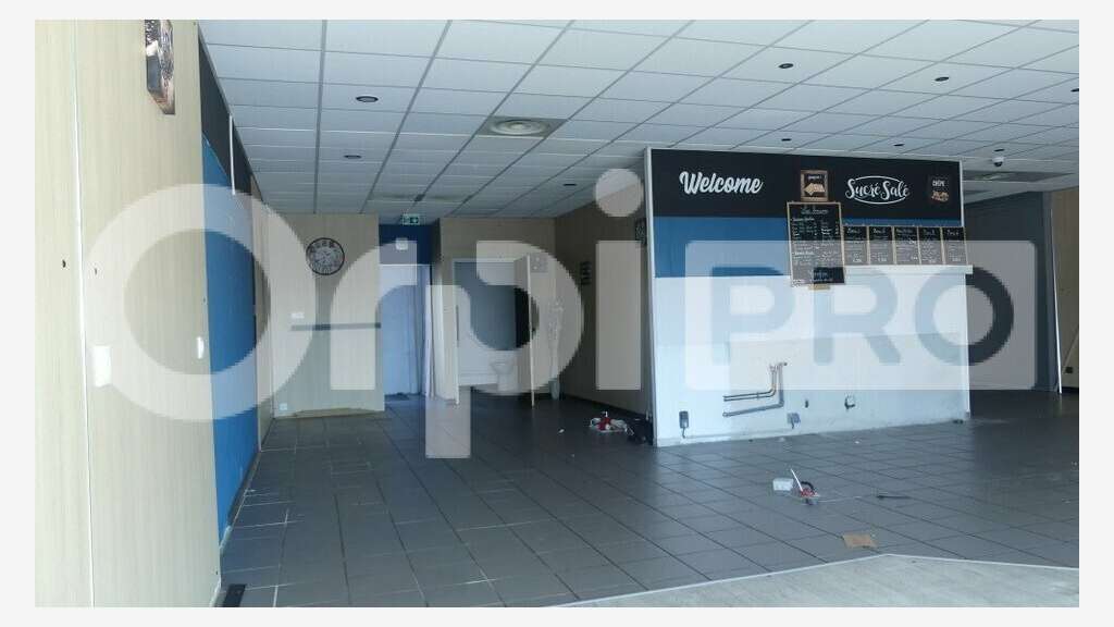 Local commercial 137m² RDC PMR à louer à Nevers