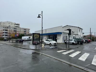 Location Locaux commerciaux - Boutiques à Cenon