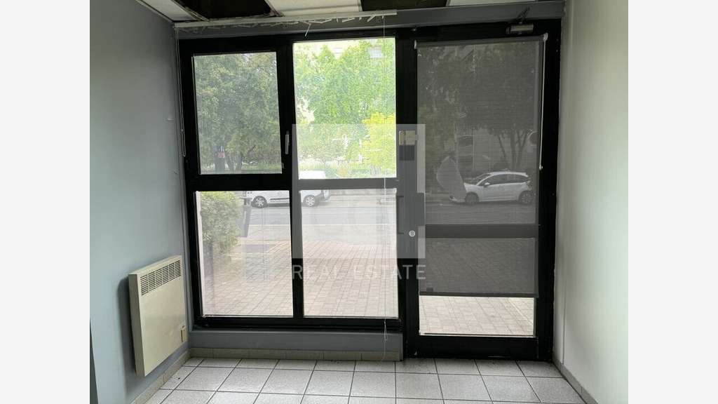 A louer bureaux 203m² à Bron