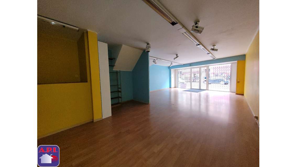 Loue local commercial de 78m² à Lavelanet centre