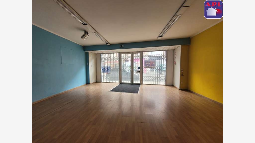 Loue local commercial de 78m² à Lavelanet centre