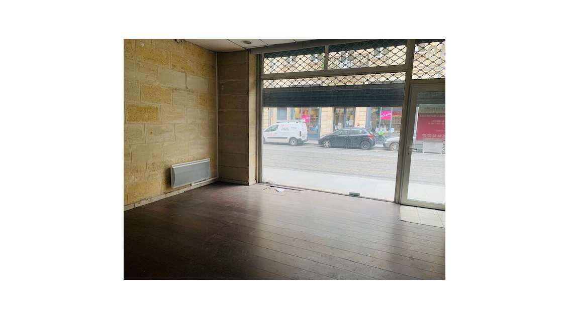 Loue local commercial 83m² à Bordeaux Pey Berlan