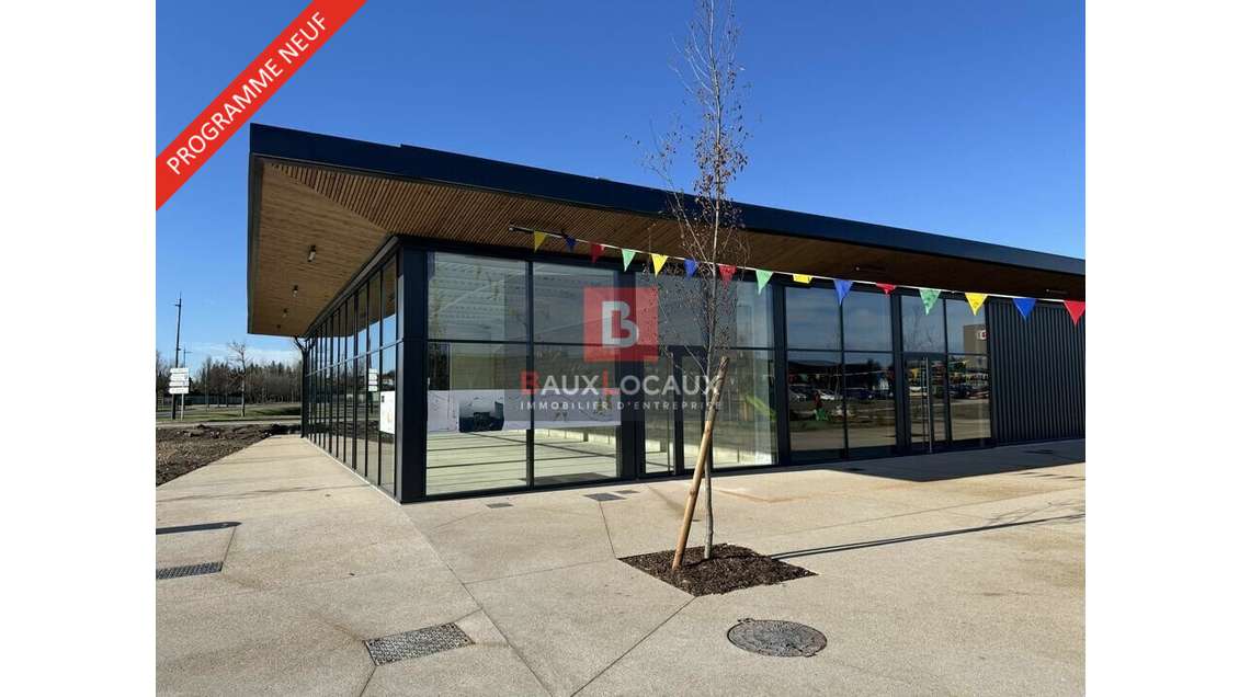 Local commercial 179m² à louer à Monteux 