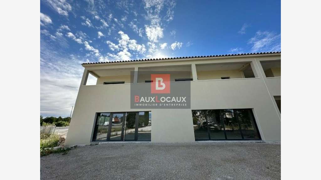 A louer local 84m² axe très passant à Cavaillon