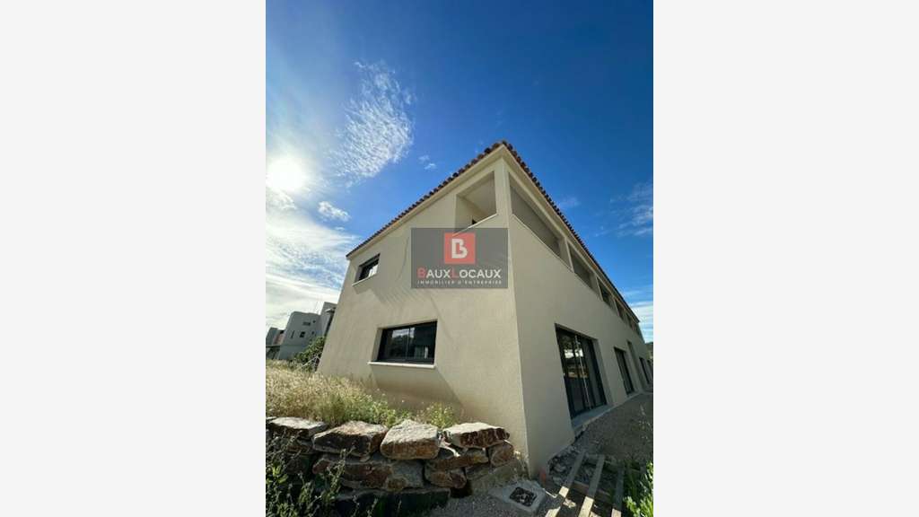 A louer local 84m² axe très passant à Cavaillon